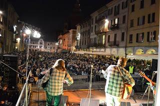 PAVIA. Lowlands in concerto venerdì in piazza della Vittoria