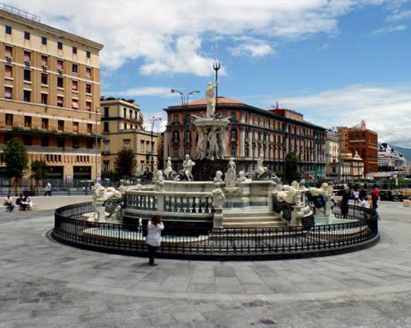 La Spagna a Napoli. Strade realizzate e abitate da spagnoli