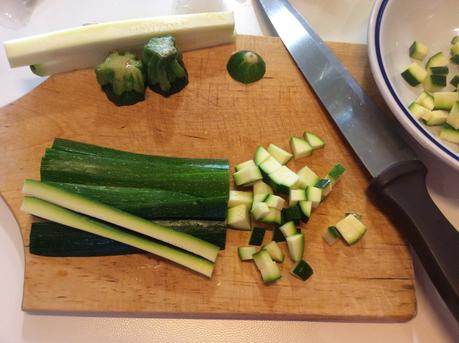 GNOCCHETTI CON ZUCCHINE PANCETTA PINOLI