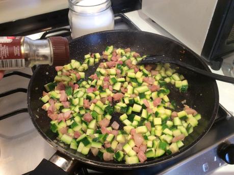 GNOCCHETTI CON ZUCCHINE PANCETTA PINOLI
