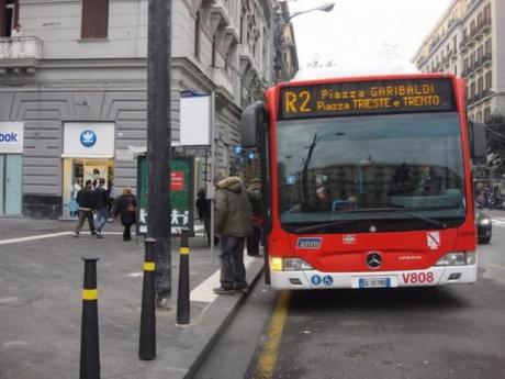 aggressione, R2, pullman, anm, piazza municipio