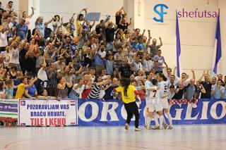 Ceci segna il gol del pareggio facendo esplodere i tifosi laziali nella finale scudetto Lazio-Ternana di calcio a 5 femminile