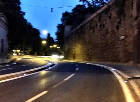 Foto&video. La folle trasformazione del Muro Torto in una pista di Formula 1. Ne riparleremo al prossimo incidente