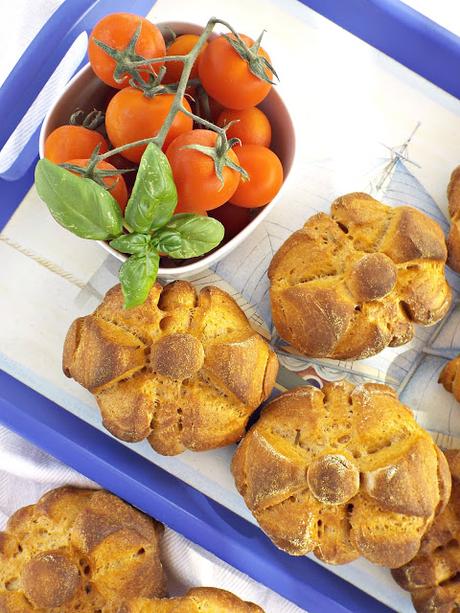 (Simil) Rosette al pomodoro e basilico