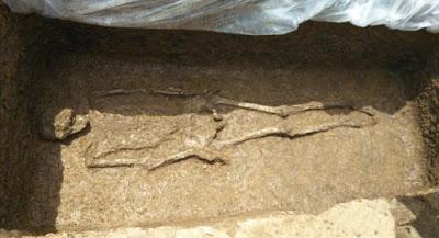 Trovata antichissima sepoltura in Cina