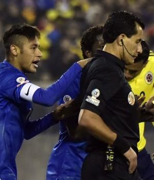 Neymar-shock, aggressione e insulti all’arbitro di Brasile-Colombia