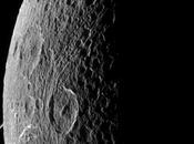 Dione vista molto vicino