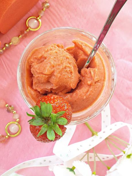 Sorbetto alla fragola e cannella (low fat)