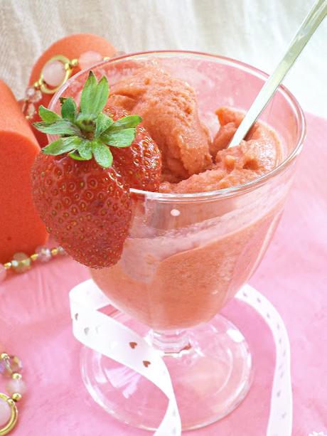 Sorbetto alla fragola e cannella (low fat)