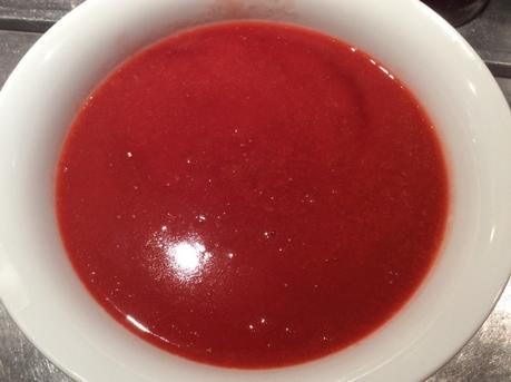 PANNA COTTA CON SALSA E FRAGOLE FRESCHE