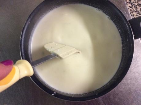 PANNA COTTA CON SALSA E FRAGOLE FRESCHE