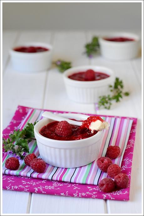 Panna Cotta (senza Gelatina) con Salsa ai Lamponi