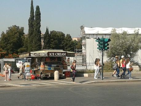 Un sabato ai Fori Imperiali e tante, tantissime domande che non avranno mai risposta. Proviamo a replicare noi!?