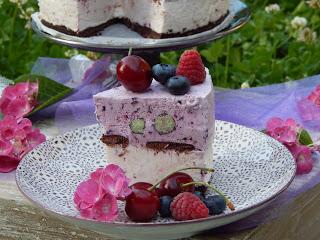 No-bake berry cheesecake