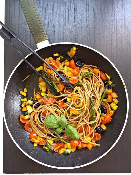 Spaghetti alle verdure croccanti