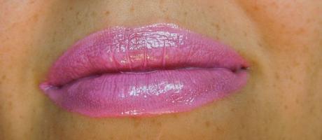 mua intense kisses lipgloss 