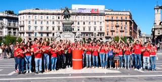 UN FLASH MOB PER DIRE BASTA ALLA NOIA, A MILANO SI CELEBRA OGGI IL PRIMO “STRAPPO DAY