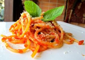 spaghetti-al-pomodoro-fresco