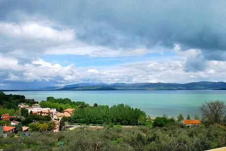 Pace e meraviglia sul lago Trasimeno, tesoro incantato dell’Umbria