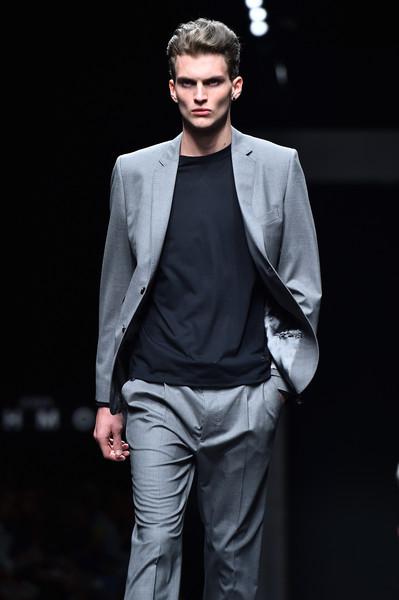 JOHN RICHMOND UOMO COLLEZIONE PRIMAVERA ESTATE 2016 MILANO FASHION WEEK MODA UOMO