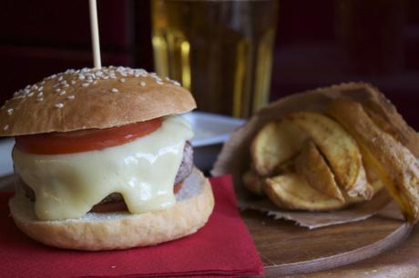 Hamburger piemontese al castelmagno