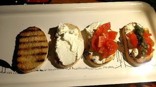 Crostini tricolore al profumo di menta