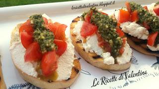 Crostini tricolore al profumo di menta