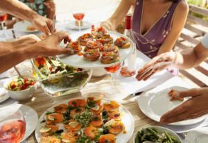 nice-eating-table-on-people-eating-around-a-table-eating-table