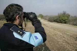Common Borders. Agente FRONTEX. Photo credit: rockcohen / Foter / CC BY-SA