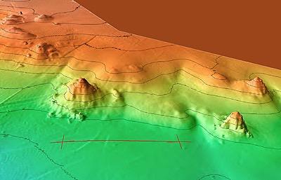 Campo di sfogo idrotermale nel rilevo Alarçon con strano ecosistema marino