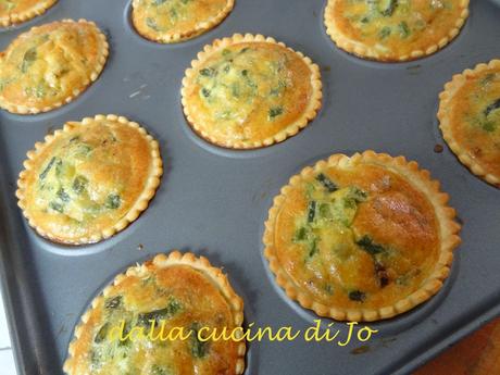 Frittatine agli asparagi vestite di brisée