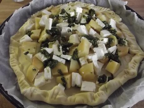 TORTA SALATA PATATE PESTO E FETA