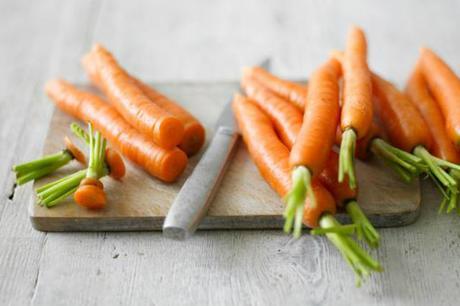 Biscotti salati alla curcuma con babaganoush di carote carrot_16x9