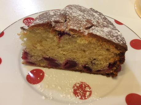 TORTA MORBIDA CON CILIEGIE