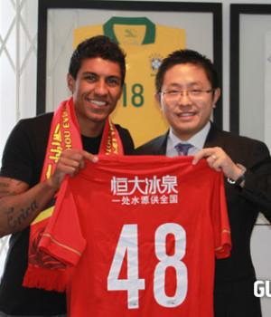 Paulinho vola in Cina, al Guangzhou di Scolari