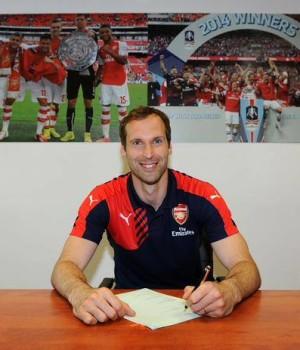 Arsenal, presentato Cech:”Entusiasta di far parte dei Gunners”