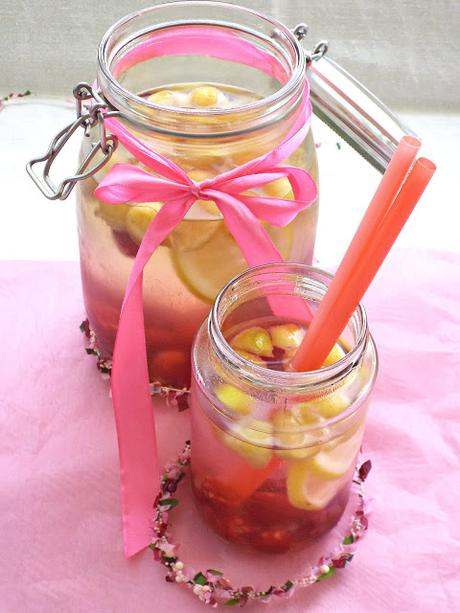 Detox water #6: Lamponi, mela e limone