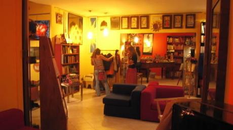 Evaluna: la Libreria Cafe’ vicino alle antiche Mura Greche di Napoli