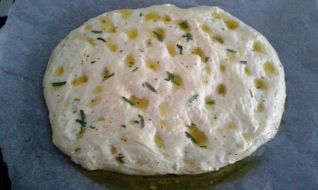 Pensieri fuori dal coro: Focaccia morbidissima con l'ingrediente speciale