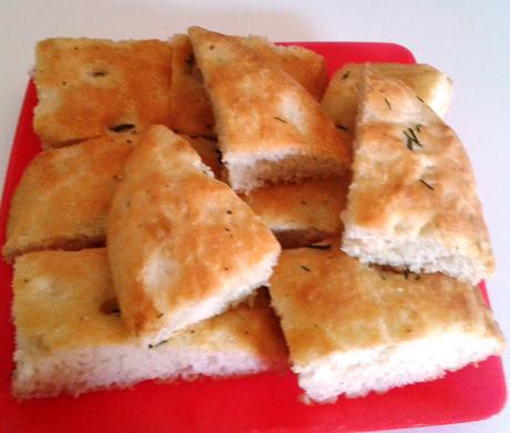 Pensieri fuori dal coro: Focaccia morbidissima con l'ingrediente speciale