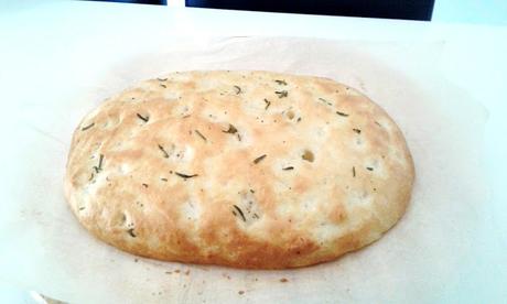 Pensieri fuori dal coro: Focaccia morbidissima con l'ingrediente speciale