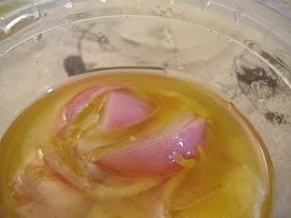 Insalata di Tarassaco, Pomodorini, Uovo alla Coque con Infusione di Scalogno