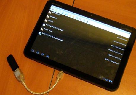 KIOIP Collegare una chiavetta USB a Motorola XOOM