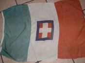 nostro passato .....una vecchia bandiera tricolore sabauda