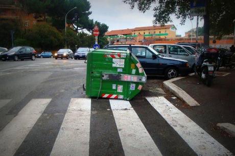 Cartoline da una città incivile