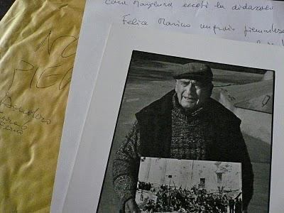 Il numero di marzo essendo finito, eccomi già all'opera per quello di aprile con niente meno di... Mario Dondero, la leggenda del fotogiornalismo!!