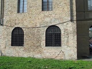 Duomo di Fidenza: succede anche questo, da anni.