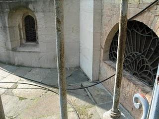 Duomo di Fidenza: succede anche questo, da anni.