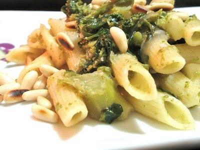 FUORI MENU - PENNE ALLE CIME DI RAPA, MELA VERDE E PINOLI -  PENNE WITH CIMA DI RAPA, APPLE AND PINE NUTS