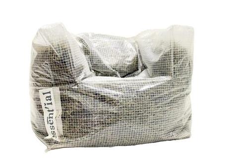 Il salotto di carta “trasparente al punto giusto”